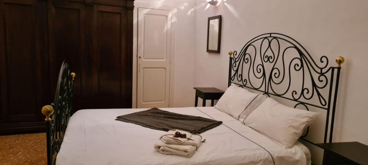 I Balconi Sul Duomo Apartment Lecce Bagian luar foto
